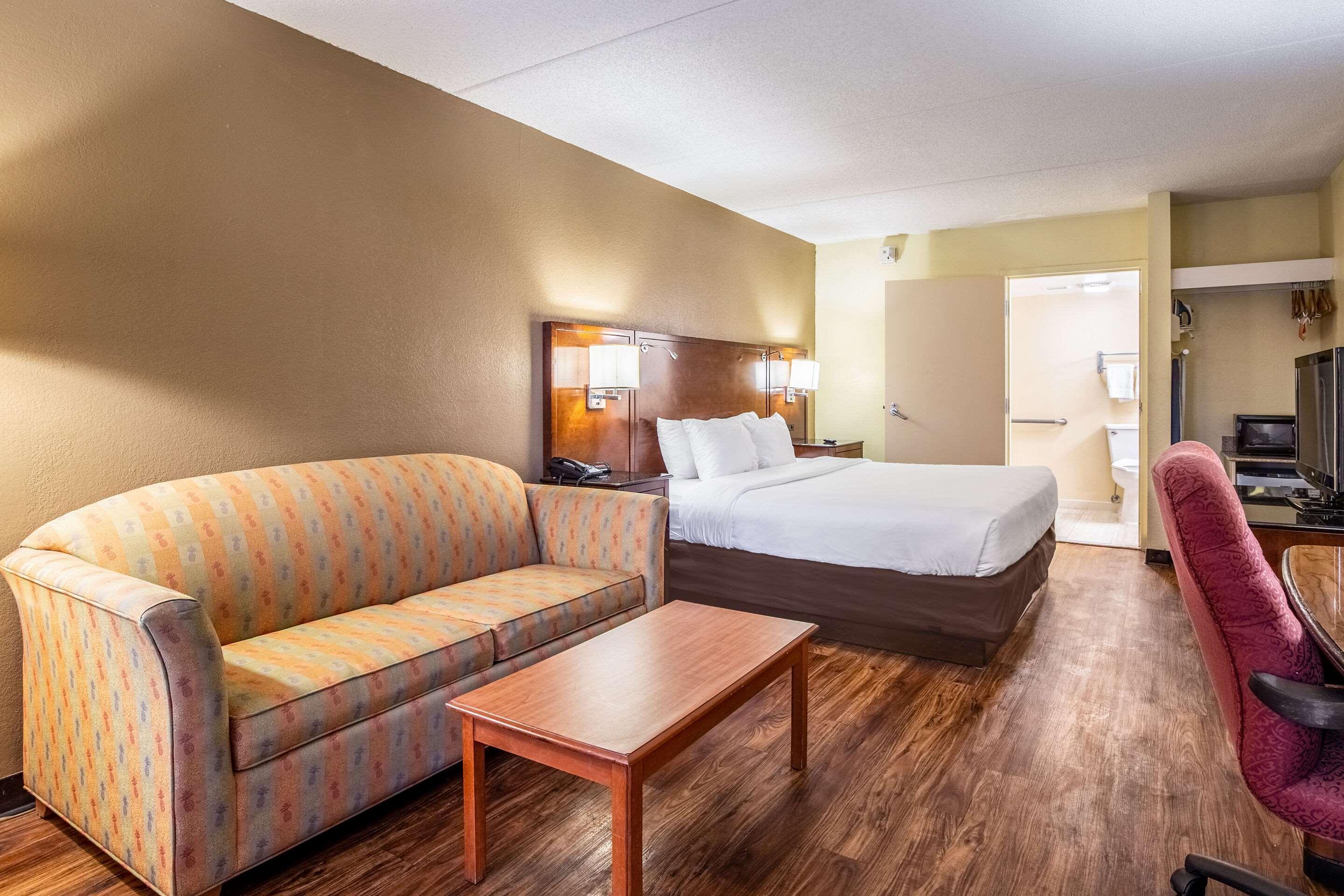 Econo Lodge Naval Station Norfolk Exterior foto